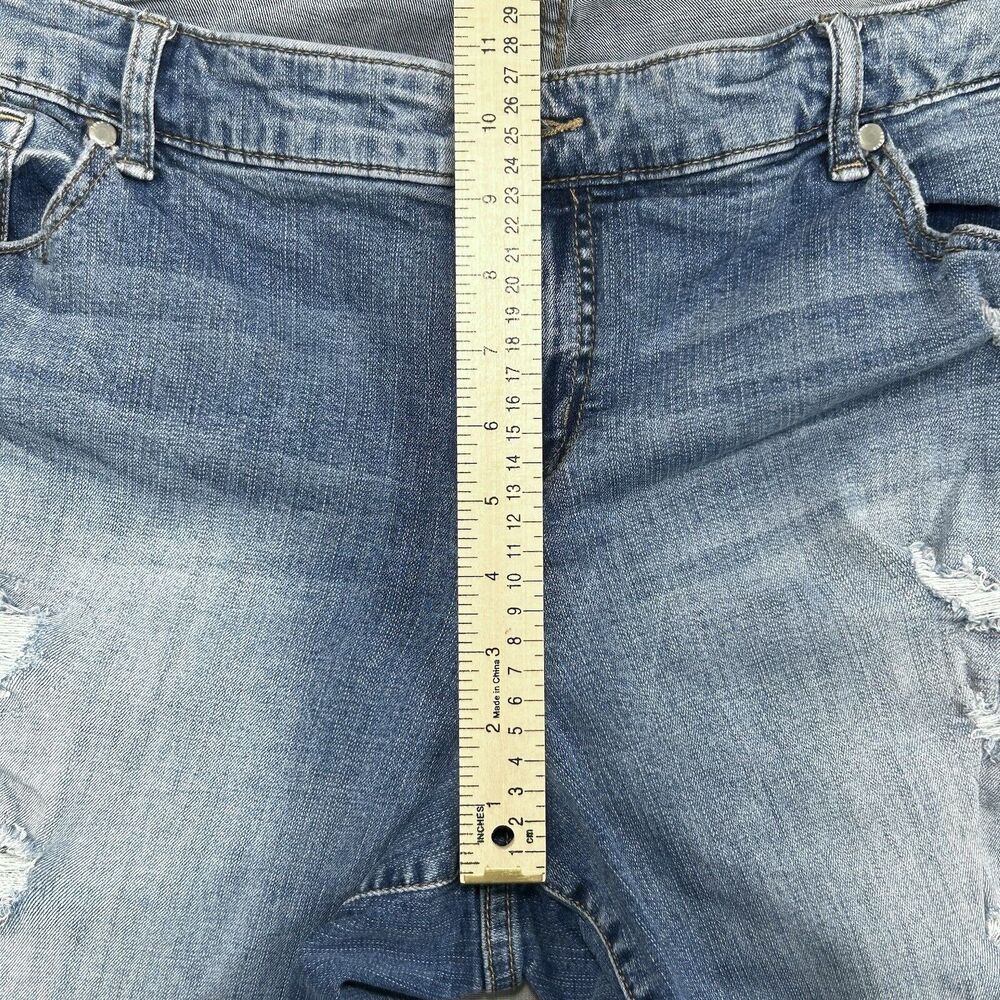 Torrid Jeans Women's 20 Blue Denim Distressed Stretch Raw Hem Measures 39x26 - Picture 5 of 14